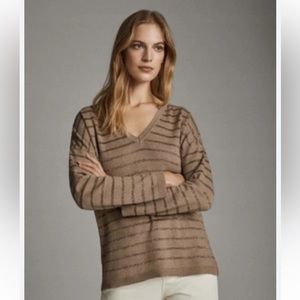 Massimo Dutti sweater v-neck